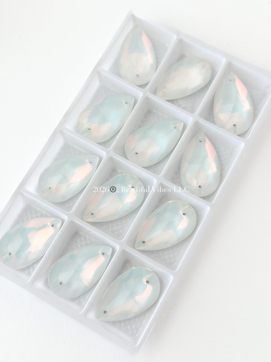 White -k9 Mocha Pear Shape
