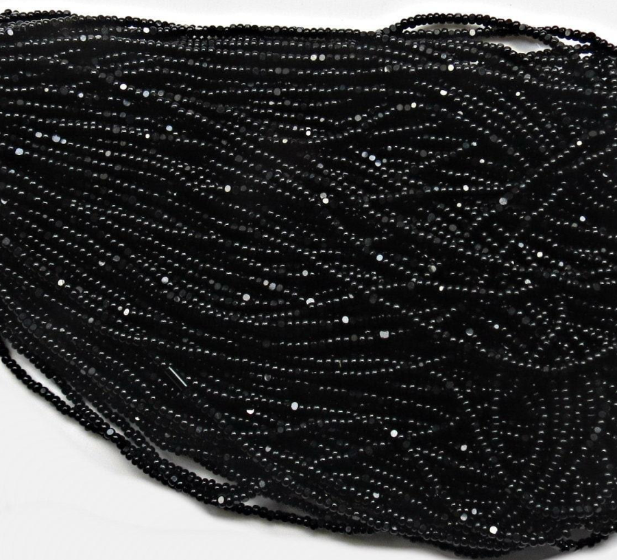 Charlotte cut beads black