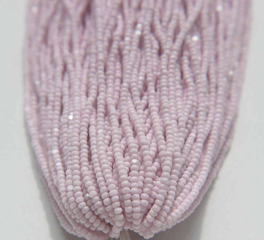 Charlotte cut beads pink
