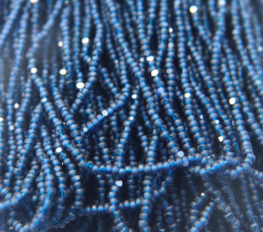Charlotte cut beads blue Montana