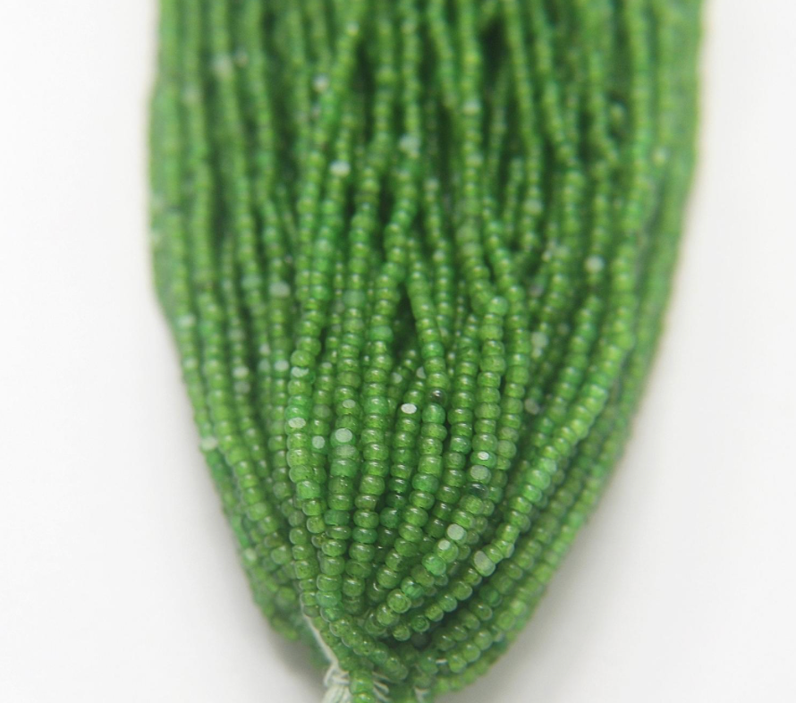 Charlotte cut seed beads green