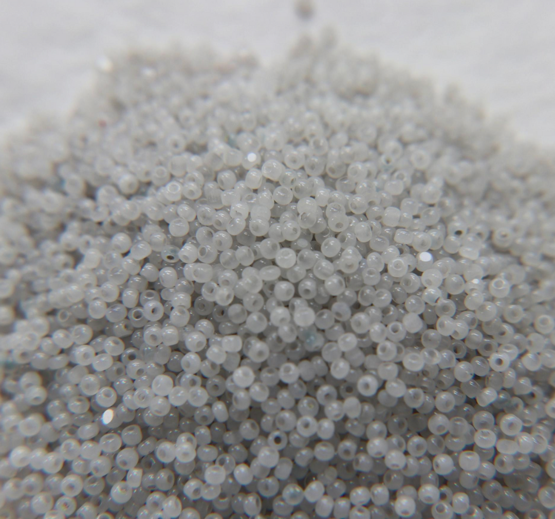 Cloudy opal-sheen Charlotte cut beads
